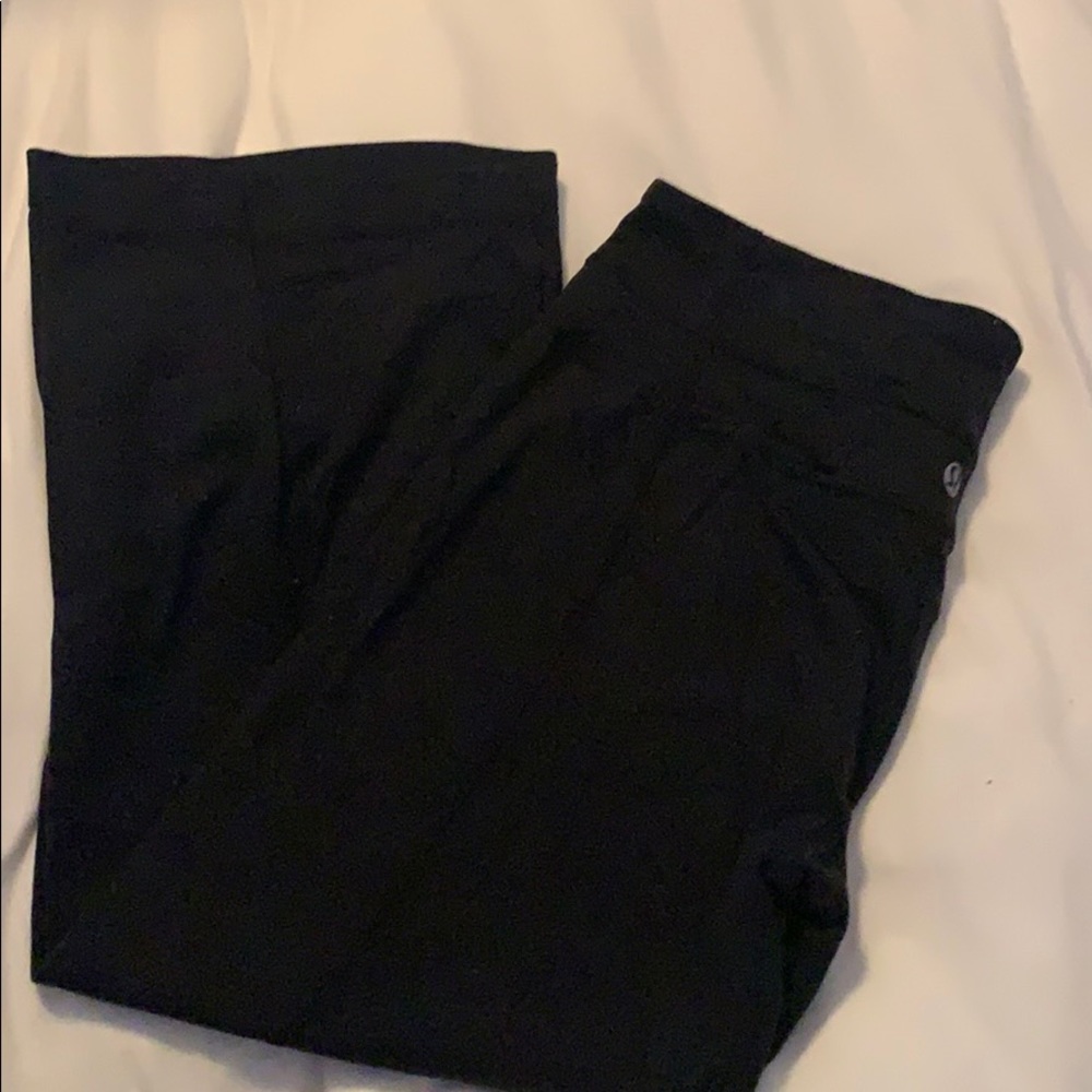 Lululemon wide leg Capri